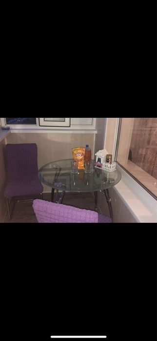 Продам стол стеклянный хорошего качества