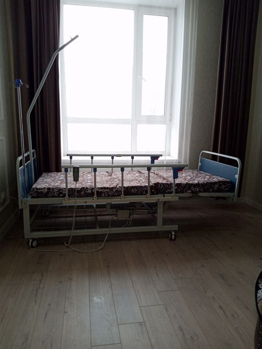 Астана (около КазГЮА) Медицинская кровать с электроприводом