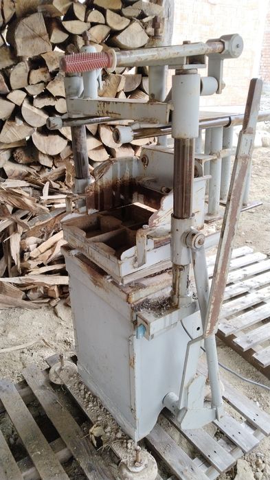 Presa bolțari de beton și pavaj