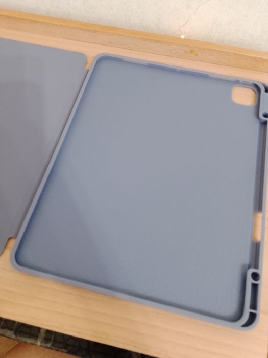 Продам чехол для Apple iPad Pro 13