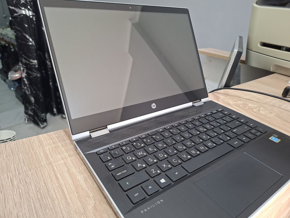 HP Pavilion сенсорный / батарея 0% / SSD