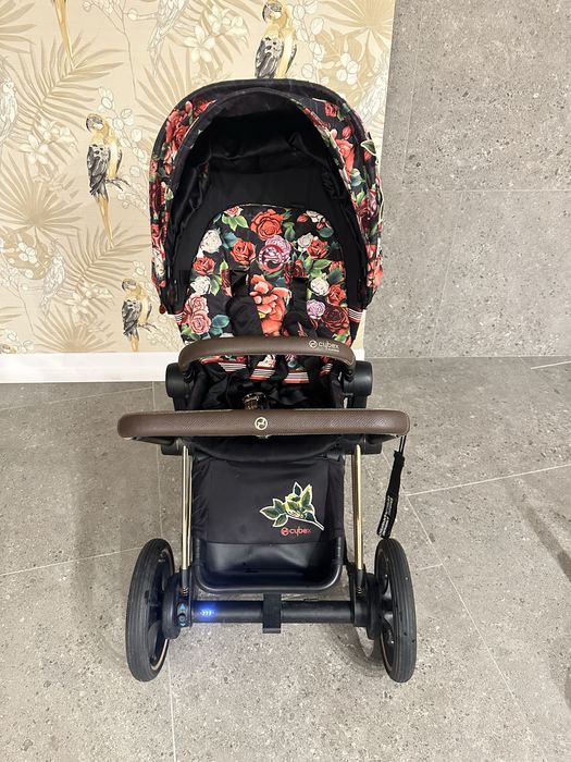 Cybex e-Priam количка и кош за новородено