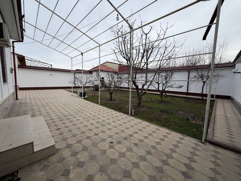 Коттедж 6 соток 4 хона чойнак пиёла йулга якин ремонти билан