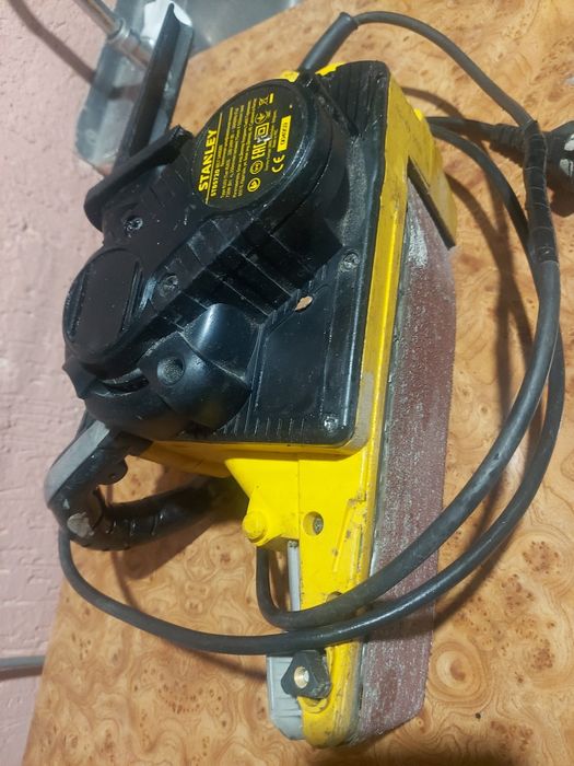 Ленточная шлифовальная машина