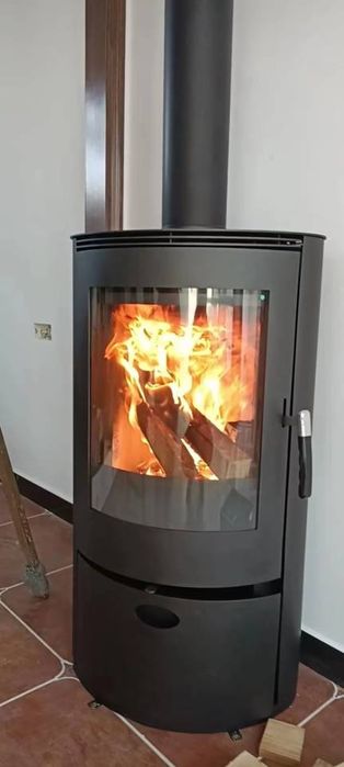 Установка каминов, печей, строительство летних кухонь, очагов, барбекю