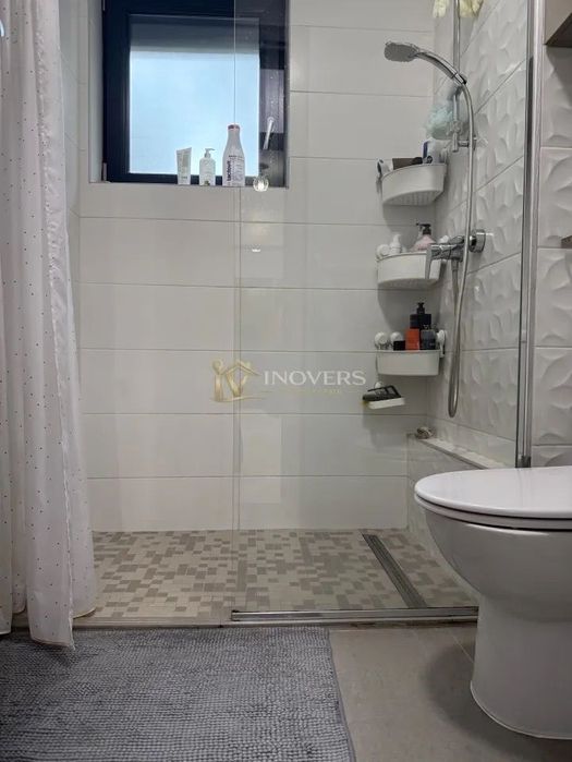 Vand ap 4 camere cu loc parcare si boxa in 21 residence politehnica