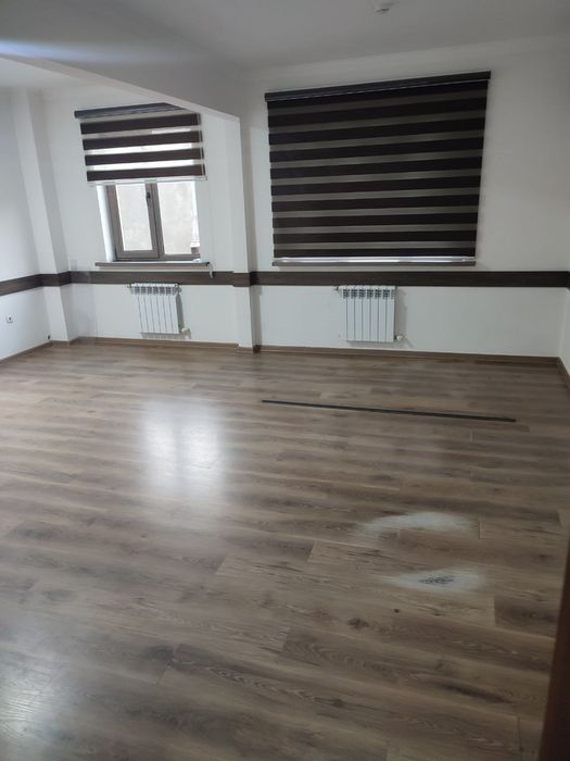 Chilonzor 310 m2  ofes ijaraga beriladi