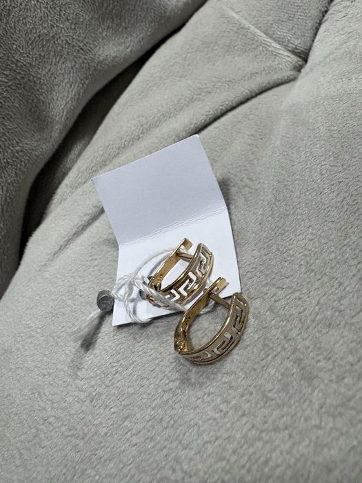 Продам золотые женские серьги