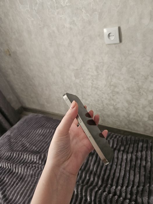 Срочно продаю iPhone 15 Pro256GB WhiteTitanium,идеал,100% аккумуляр