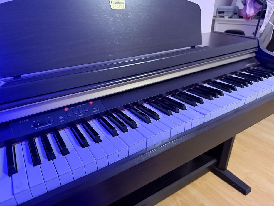 Pian Yamaha Clavinova