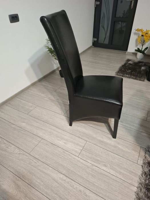 Masa lemn masiv extensibila