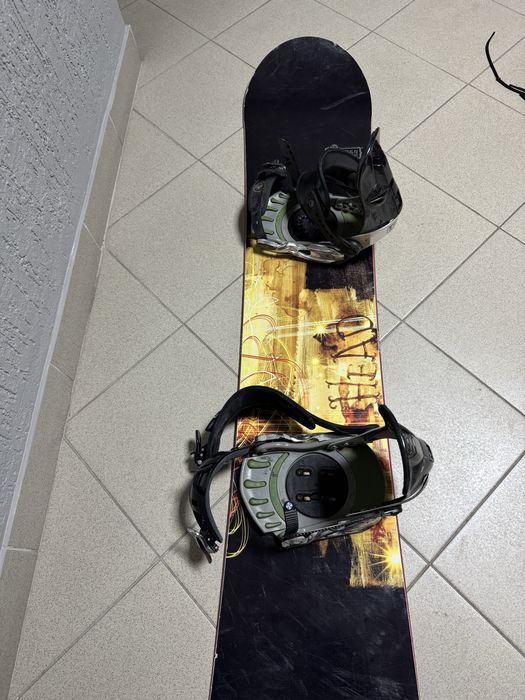 Продам сноуборд и ботинки