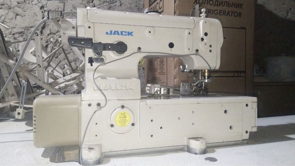 Расвишалка тикув машинаси JACK холати янги