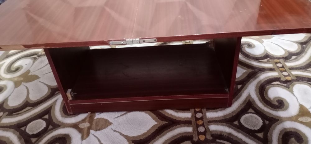 Стол раскладной на колесиках и столик под радиоаппаратуру на колёсиках