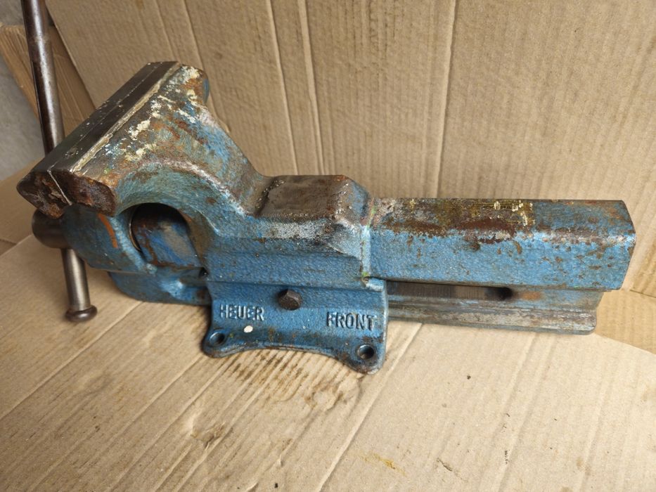 Menghină Heuer Front 135mm profesională