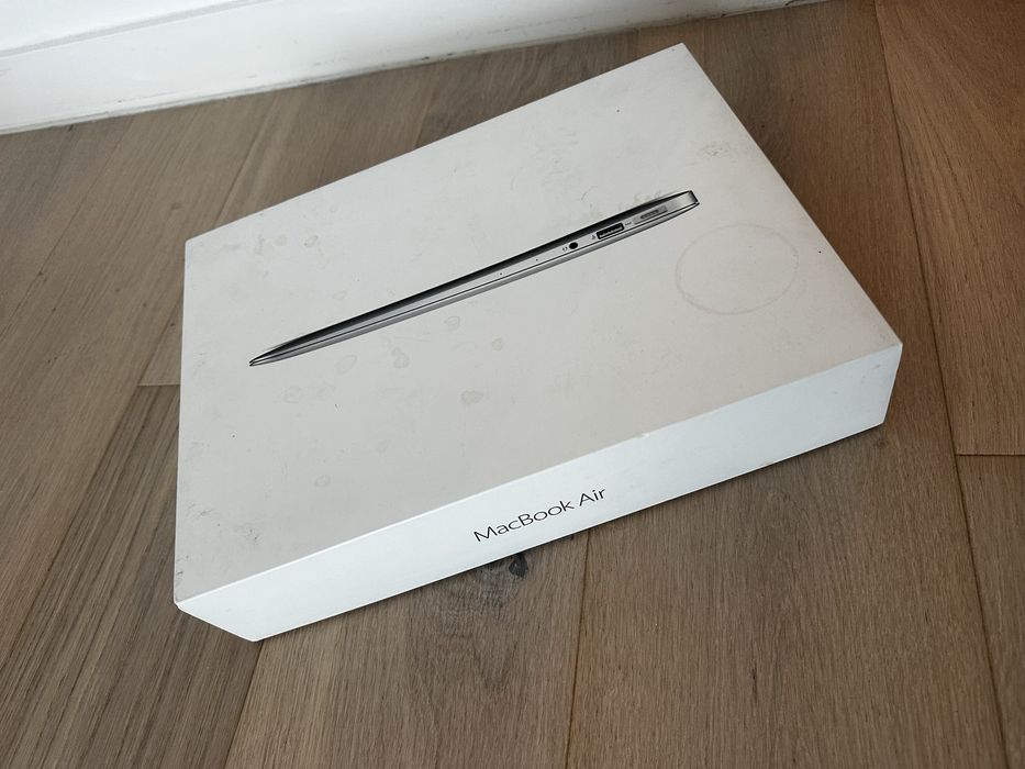 Apple MacBook Air 13 inch Intel Core I5