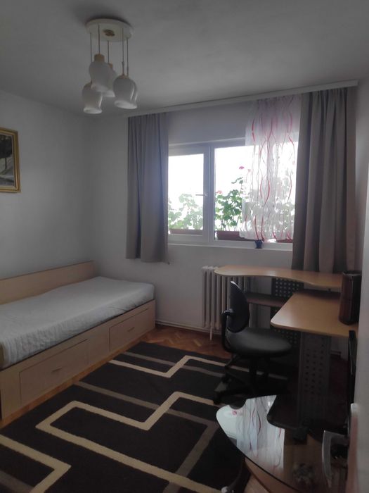 Camera de inchiriat pentru o studenta, zona UMFST