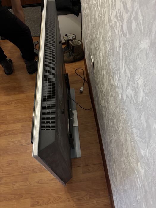 телевизор Philips Cineos