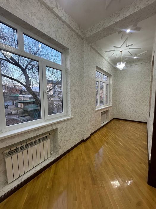 Продается спец.план 3/2/4 Яккасарайский рн 90м2