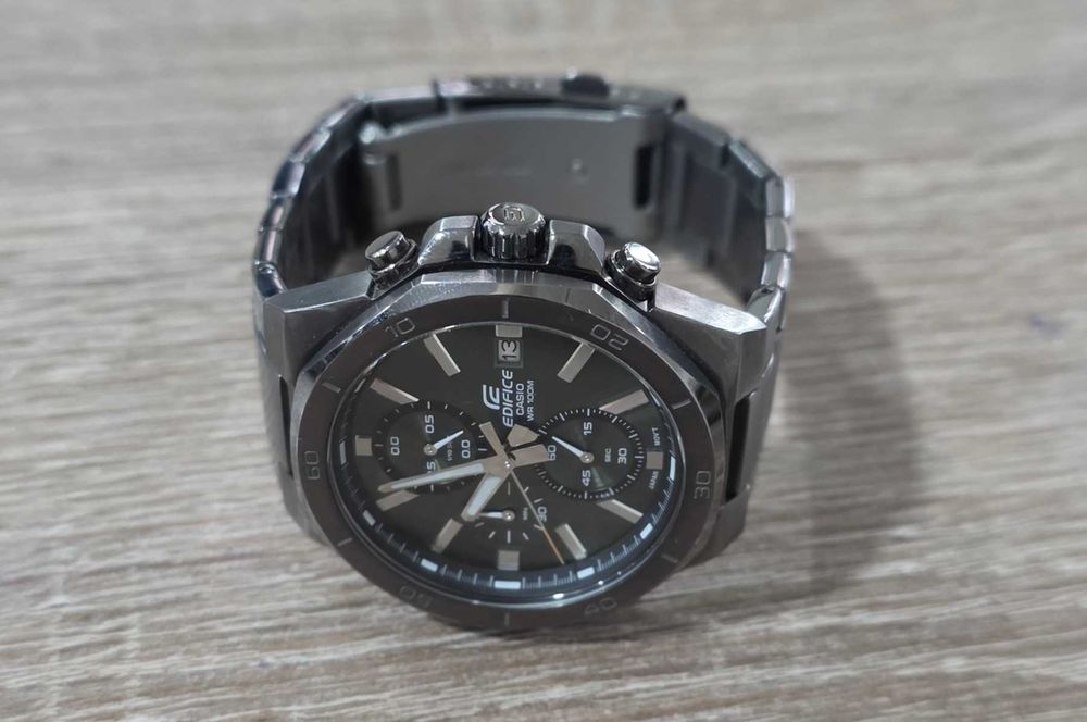 Часовник Edifice EFV-640DC-3A