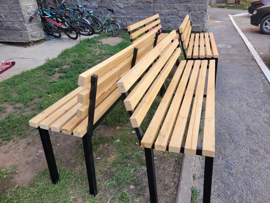 Скамья со спинкой