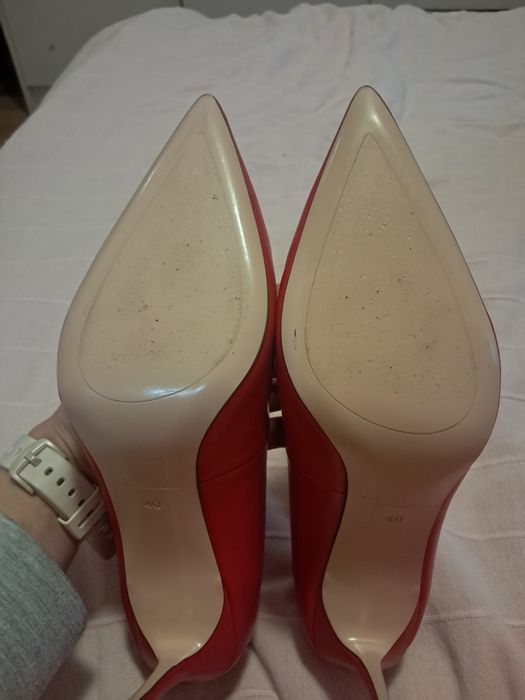 Червени обувки естествена кожа с висок ток