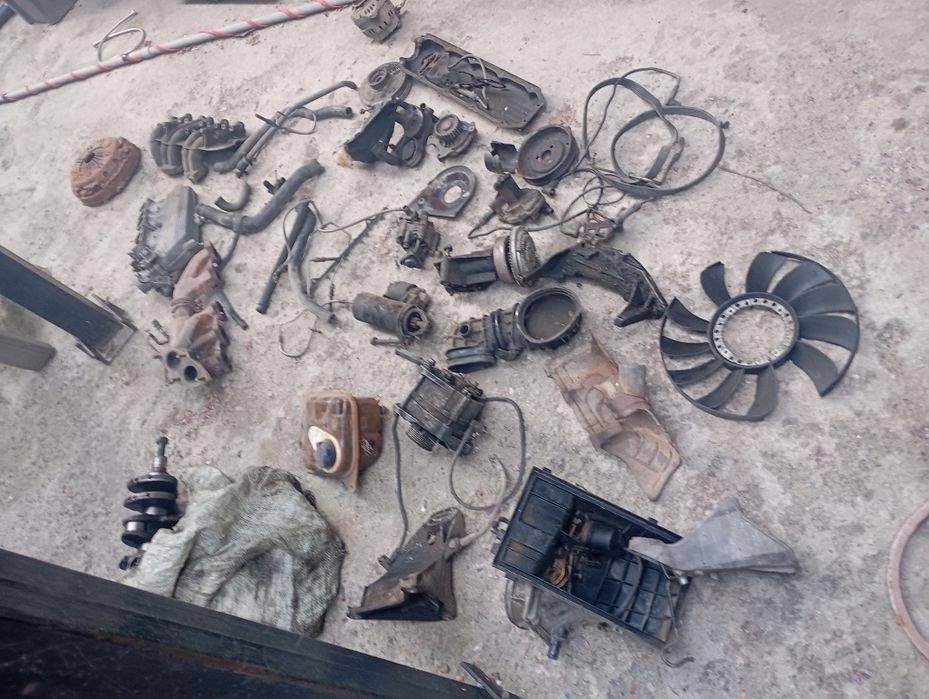 Запчасти на ауди 100 с4