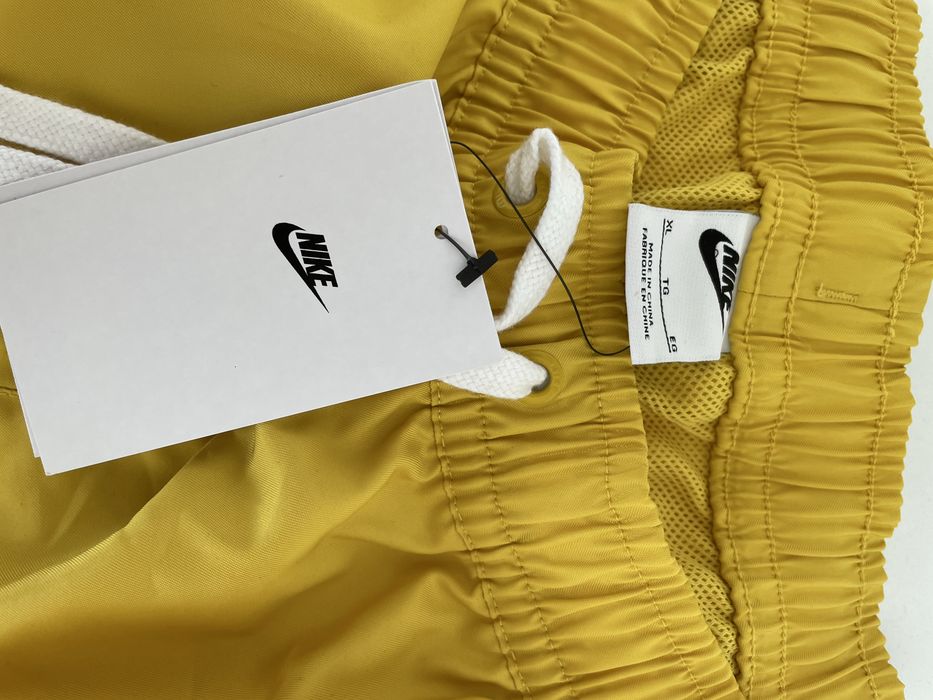 Nike къси панталони за плуване и волейбол, чисто нови.