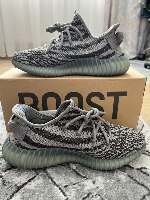 Yeezy 350 revers beluga