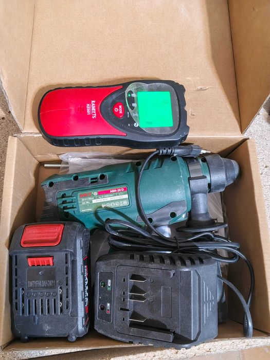 Продам перфоратор Dwt 20v+искатель проводов