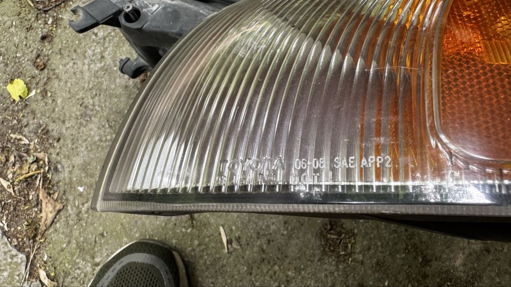 Фара перед на Toyota Camry 10