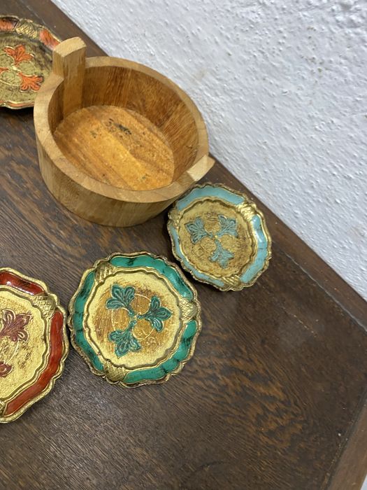 Италиански подложки Florentine 1960те Италия с дървена стойка