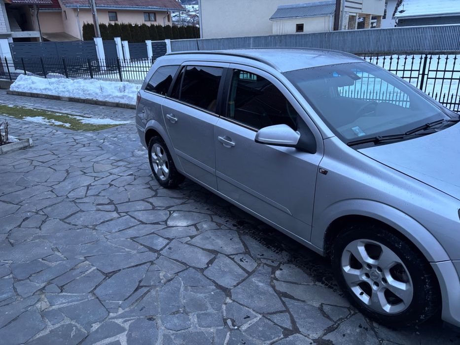 Vând Opel astra H
