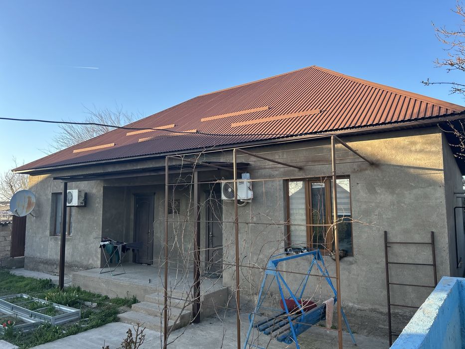 Продается дом ,8 соток, 160 квадратов, 5 жилых комнат, кухня 25 квадра