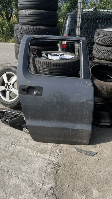 5 броя задна лява и 2 броя задна дясна врата VW Amarok 2010-2016