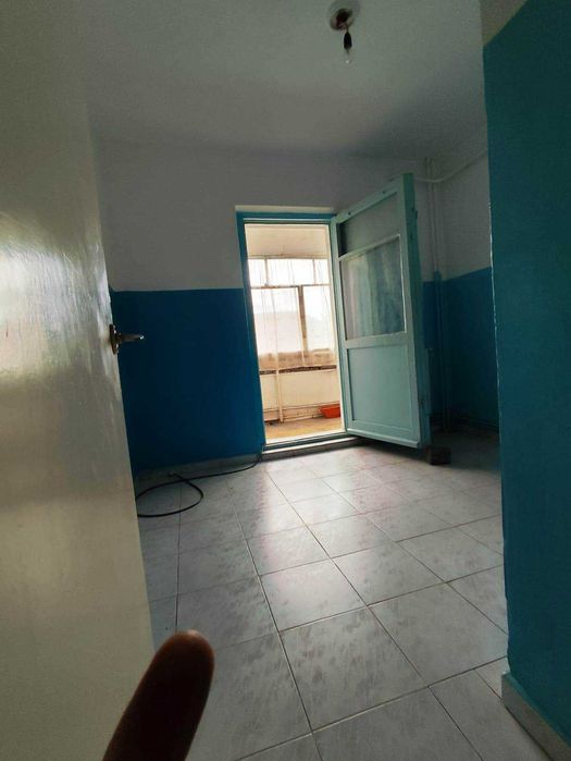 Vand apartament cu 2 camere pe Bulervardul Dorobanti intre Scolilor si Calea Calarasilor