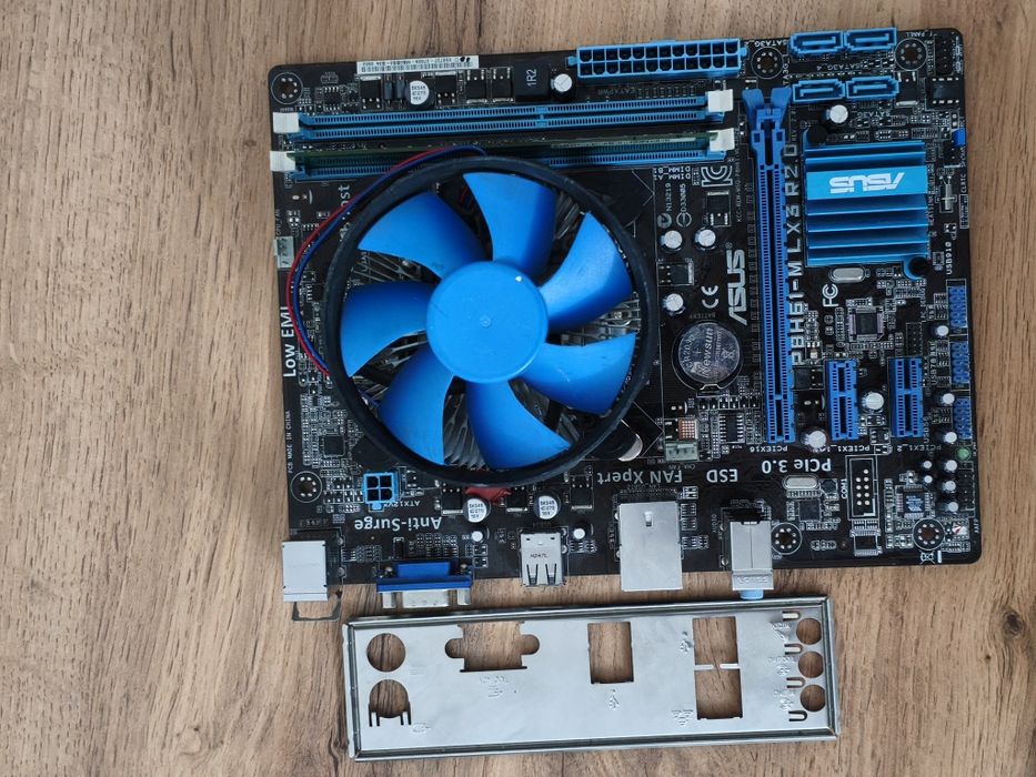 Мать+Проц+Оперативка+Кулер