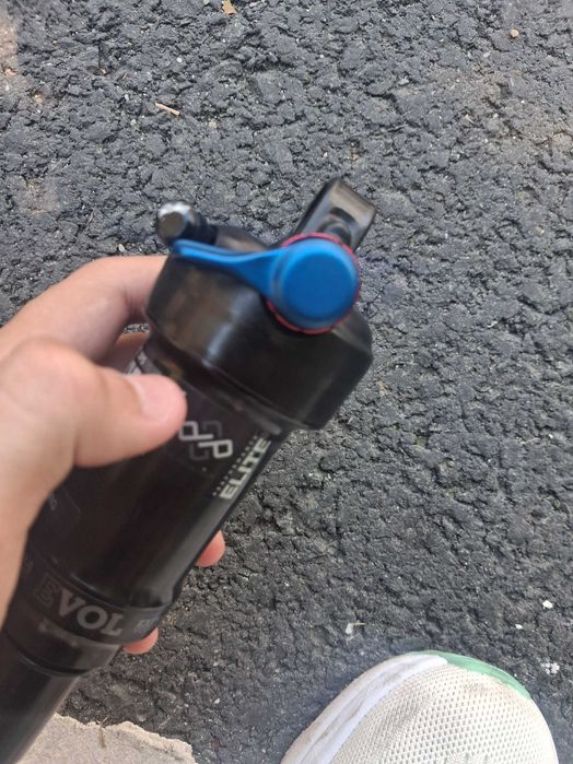 Șoc spate fox deluxe