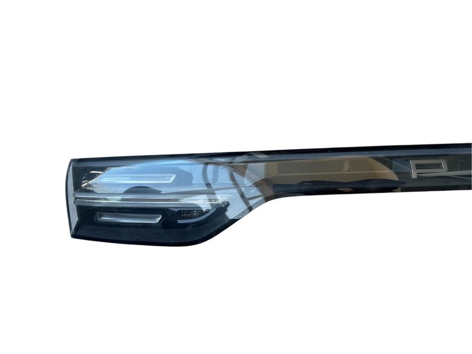 Porsche Cayenne 2022 Централен стоп