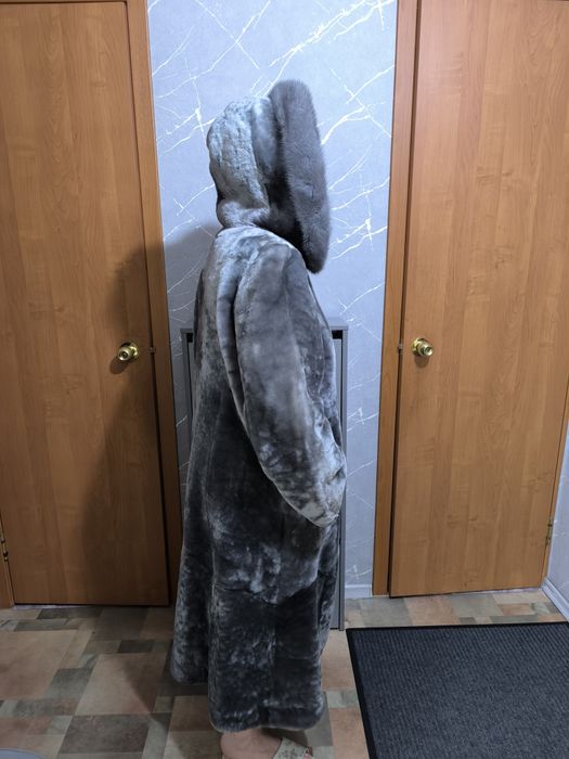 Продам Шубу Мутон.