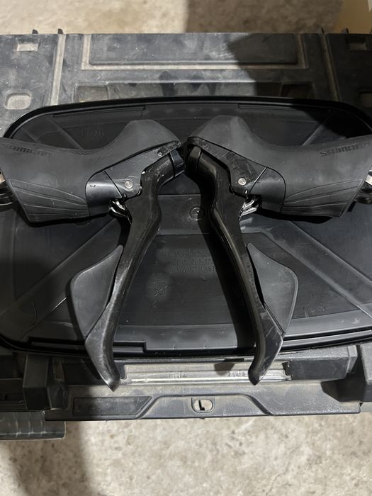 Manete 2x11 Shimano 105
