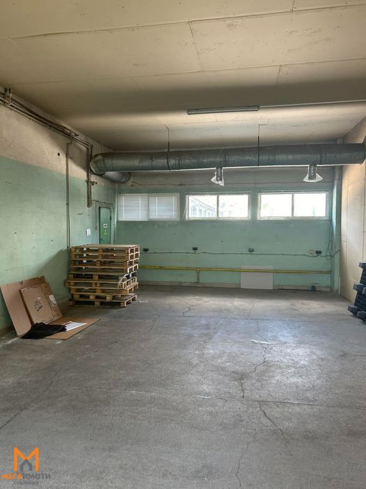 Дава под наем гр. Севлиево - гр. Севлиево 1000m²