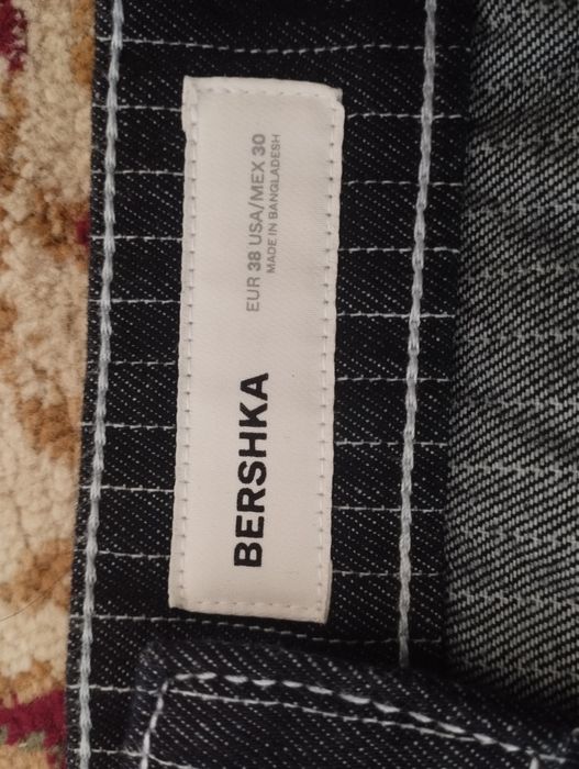 Джинсы поласатые из магазина Bershka широкие