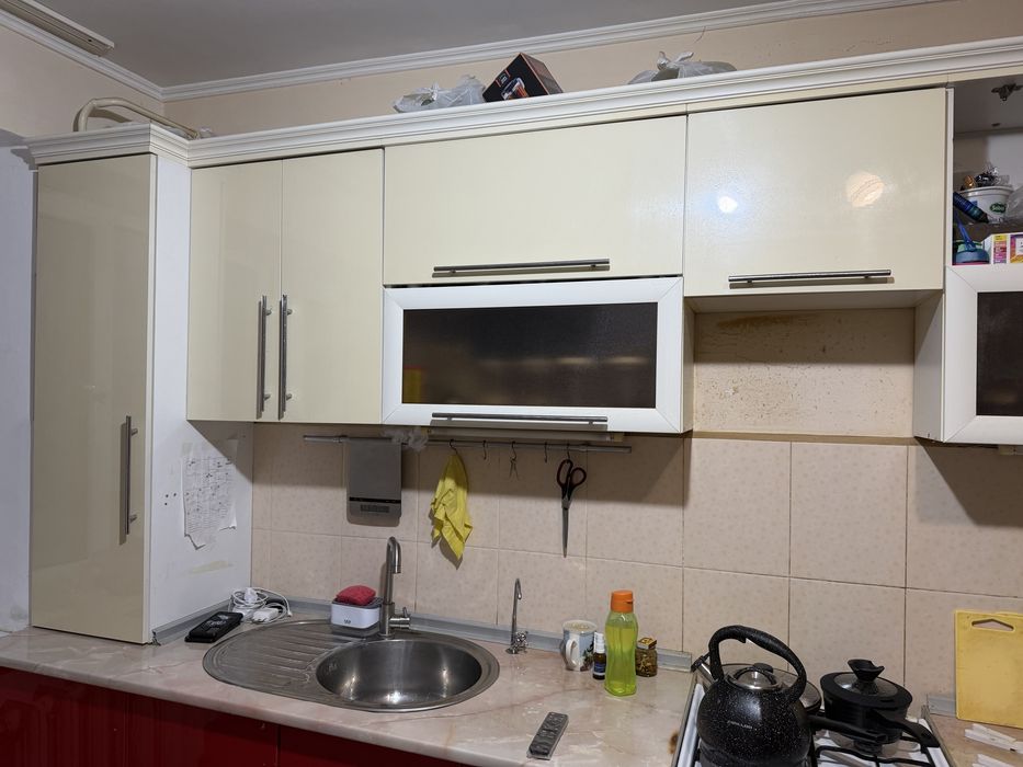 Продам кухонный гарнитур, б/у