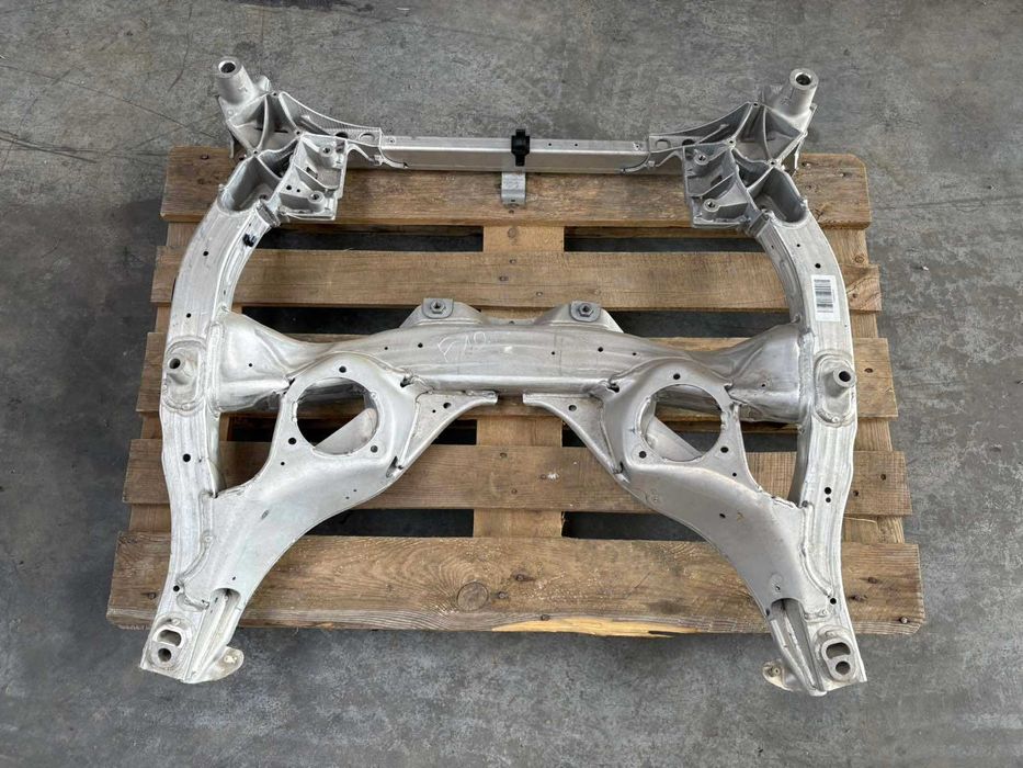 Преден мост БМВ Ф07 Ф10 Ф11 Ф06 Ф12 Ф13 Ф01 Ф02 на задно