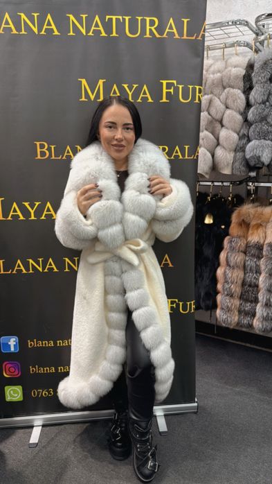 Haina din alcantara cu vizon si guler din vulpe polara