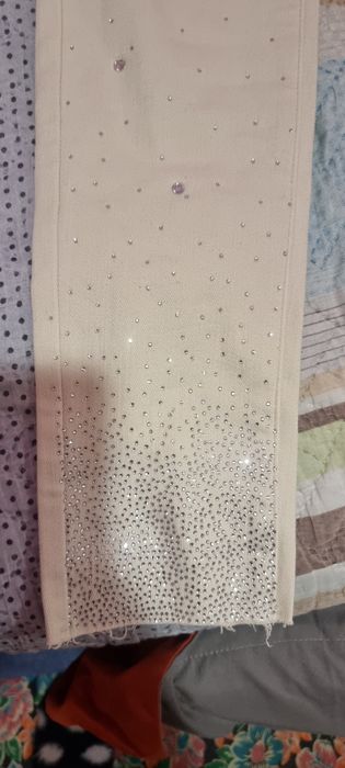 Утепленные джинсы со стразами