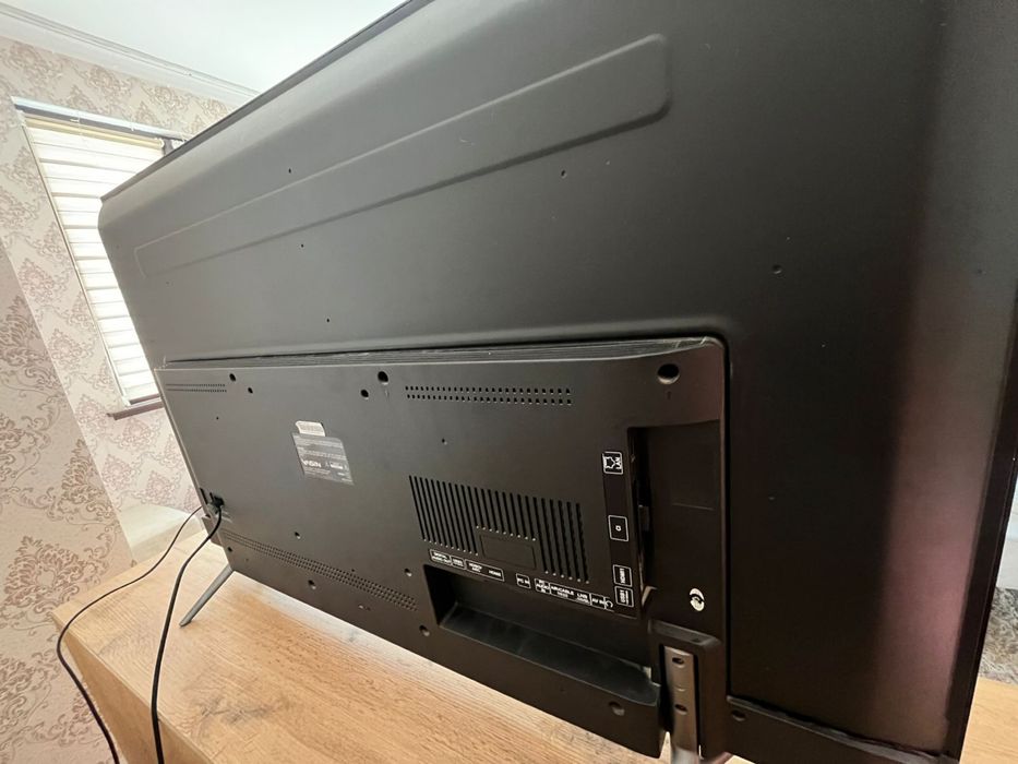 Телевизор Yasin