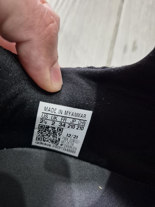 Адидас кросовки супер легкие и удобные