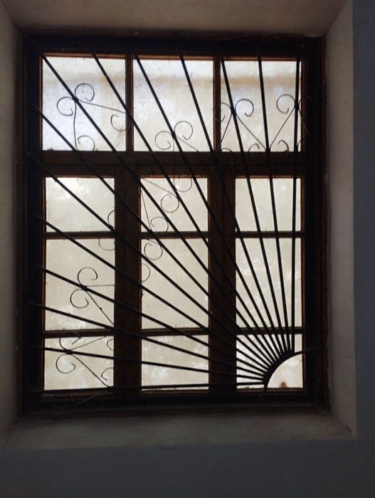 Yogoch deraza sotiladi